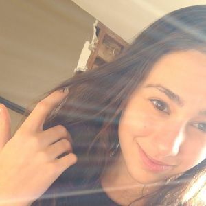 Meet your Posher, Holly